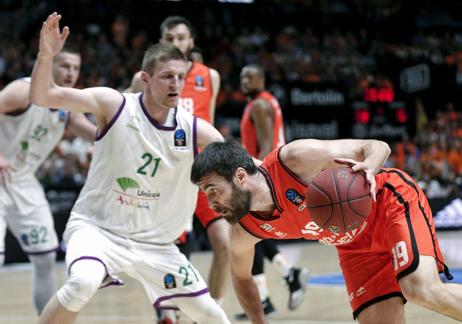 Fotos de la final de la Eurocup entre el Valencia Basket y el Unicaja