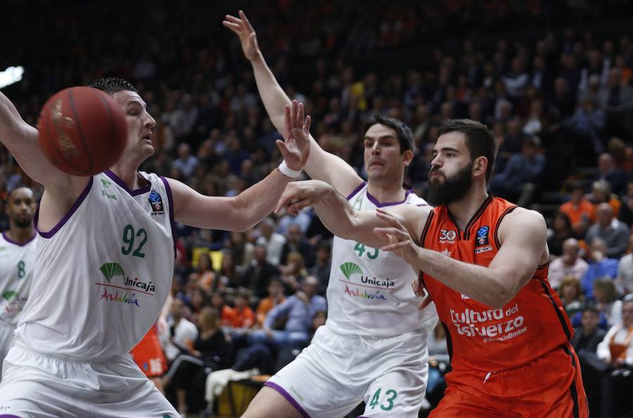 Fotos de la final de la Eurocup entre el Valencia Basket y el Unicaja
