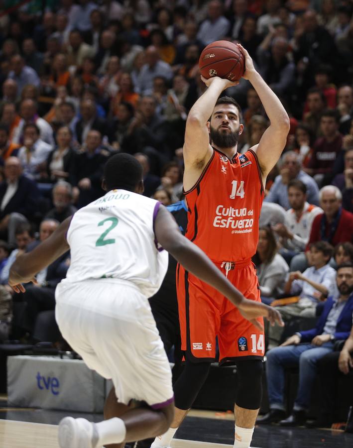 Fotos de la final de la Eurocup entre el Valencia Basket y el Unicaja