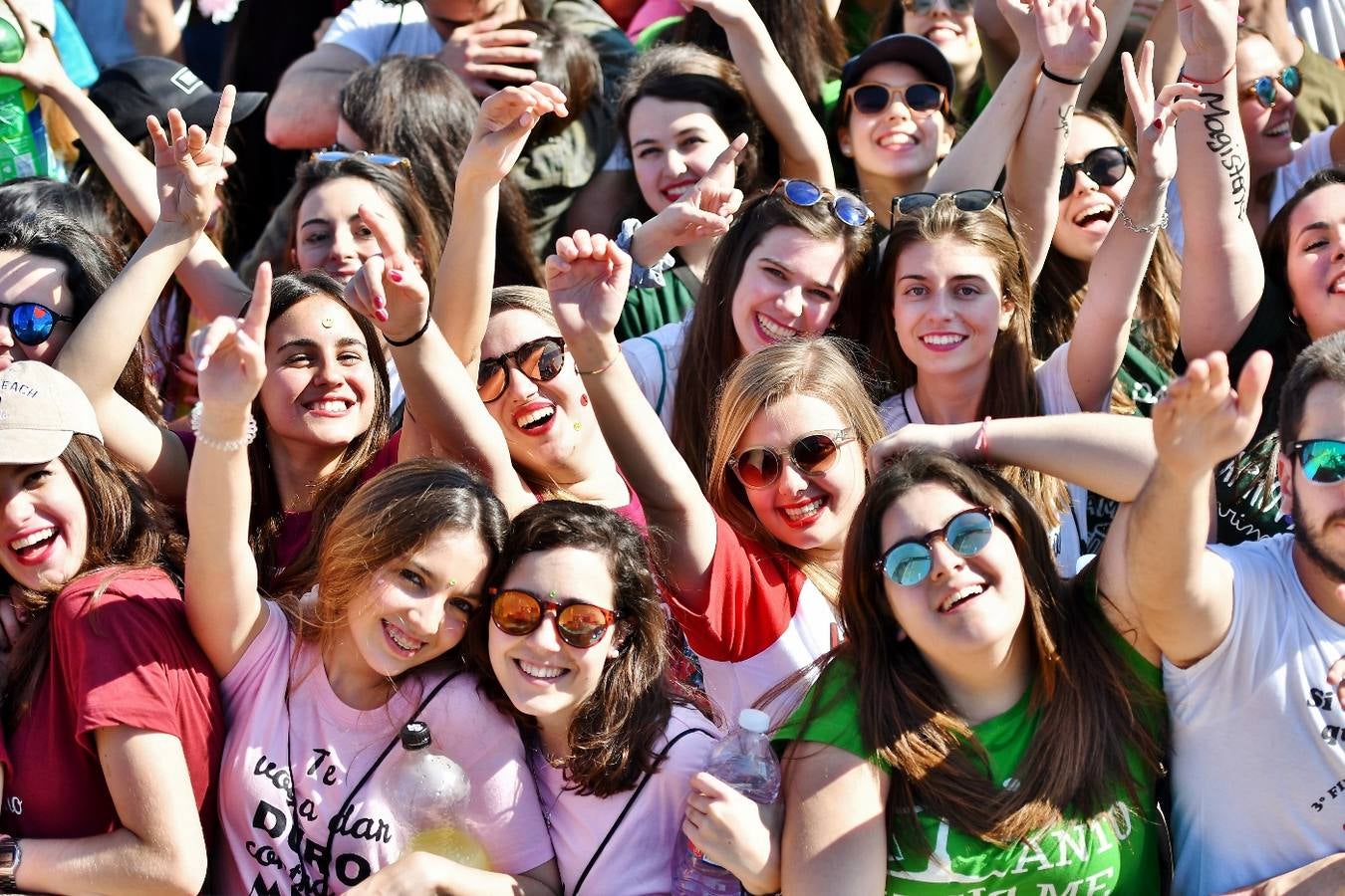 Fotos de las paellas universitarias en Valencia