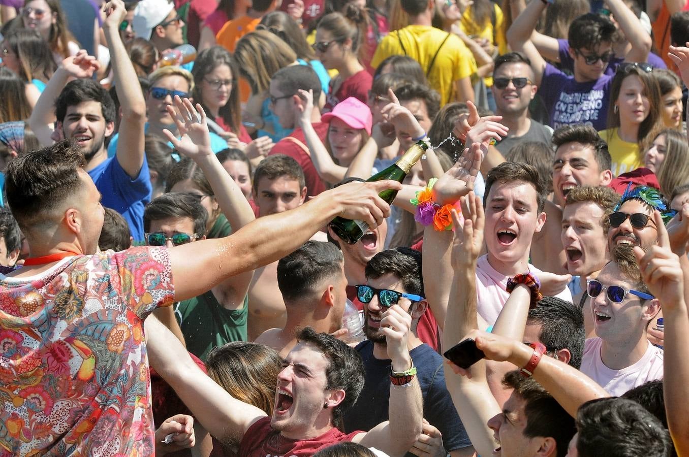 Fotos de las paellas universitarias en Valencia