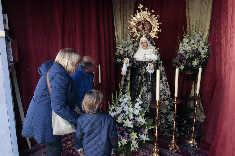 Fotos de las imágenes de la Semana Santa Marinera en casas, casales y el Mercado del Cabanyal