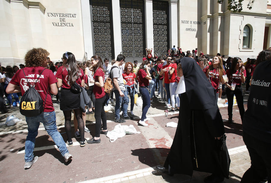 Fotos de la fiesta de Enfermería y Medicina en Valencia