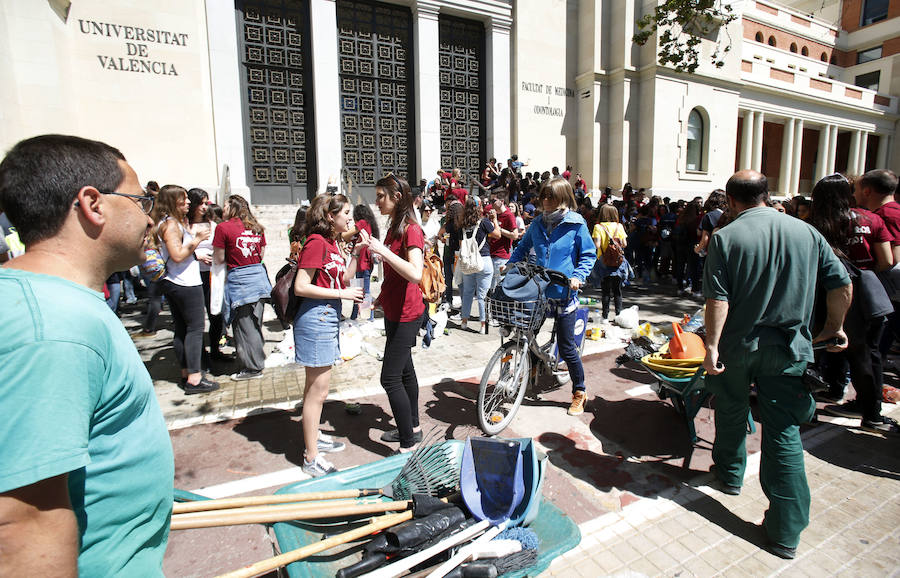 Fotos de la fiesta de Enfermería y Medicina en Valencia