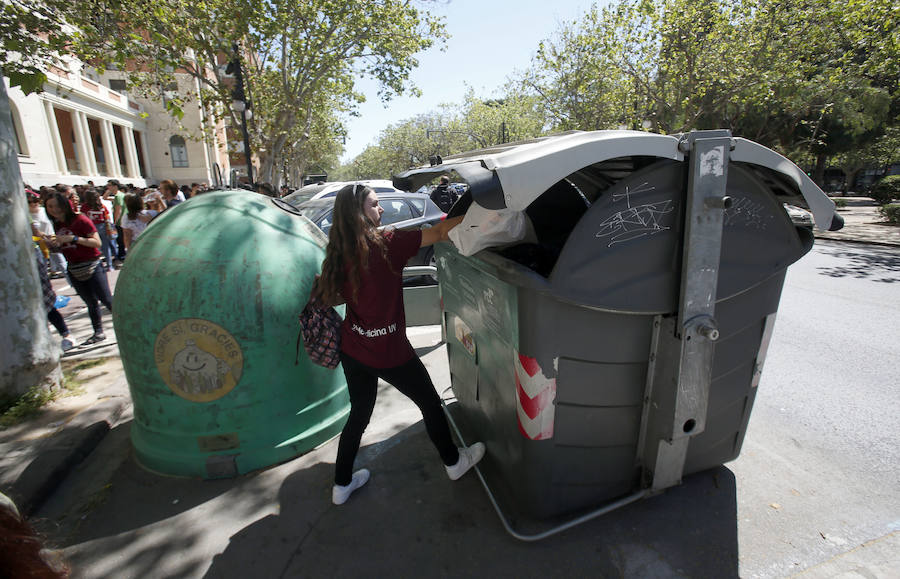 Fotos de la fiesta de Enfermería y Medicina en Valencia