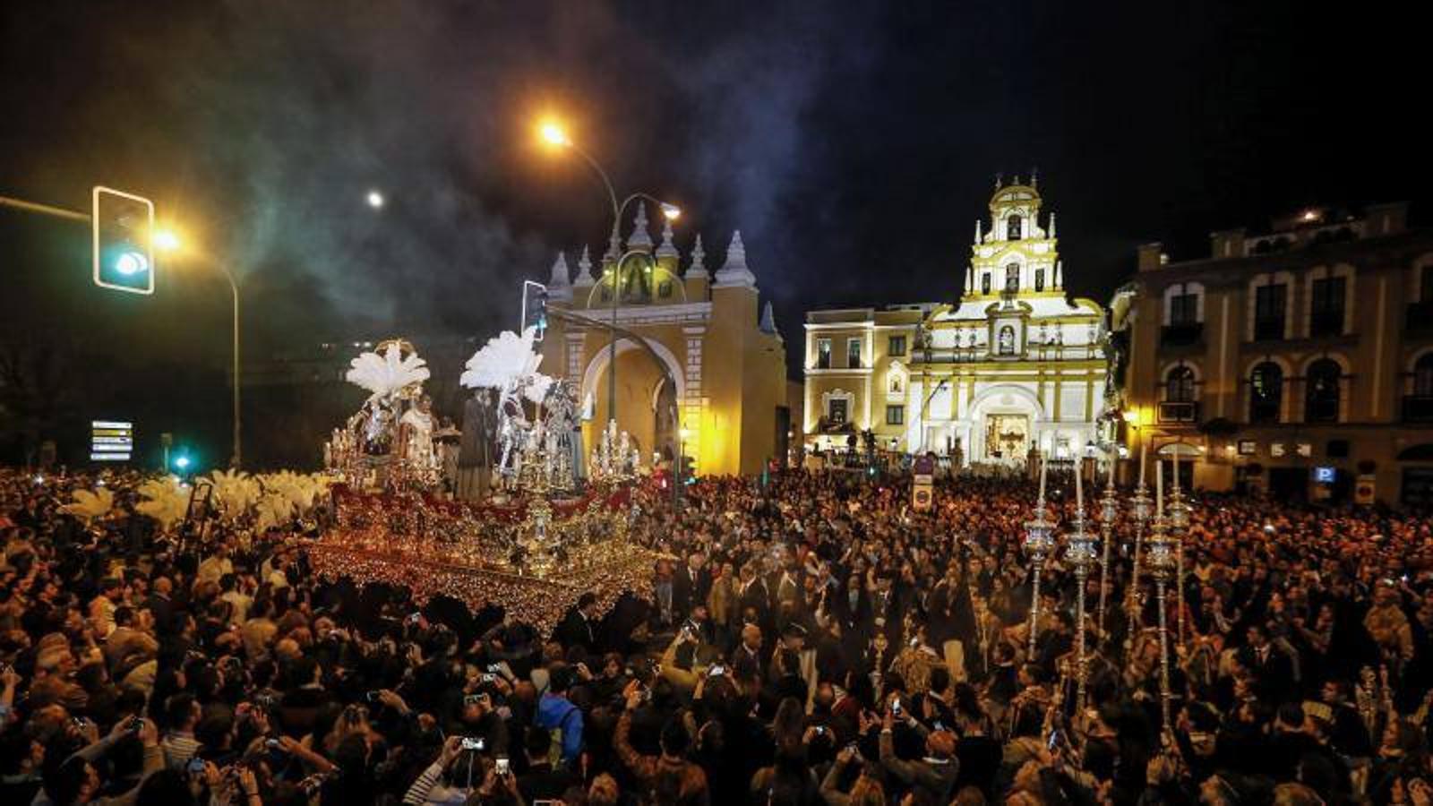 Fotos de la Madrugá de Sevilla en la Semana Santa de 2017