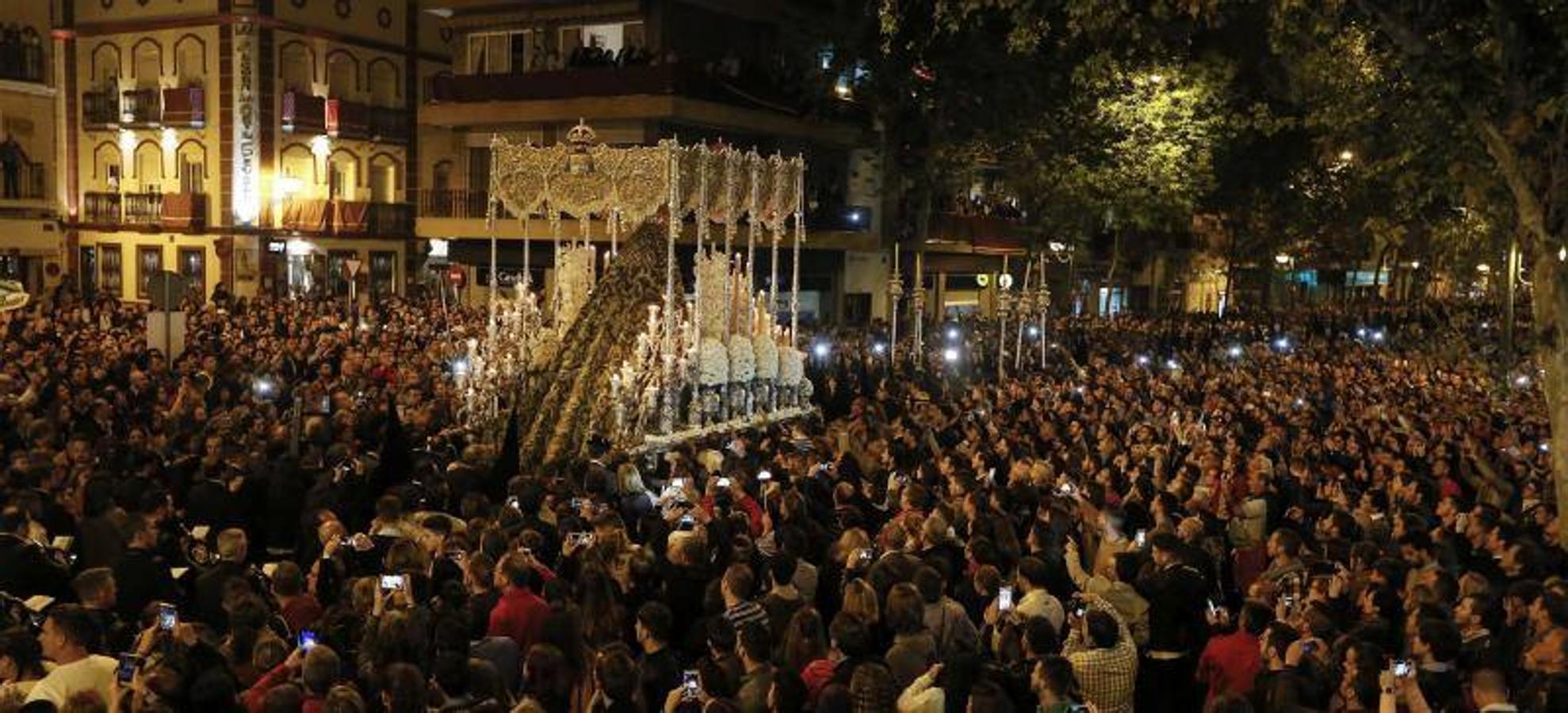 Fotos de la Madrugá de Sevilla en la Semana Santa de 2017