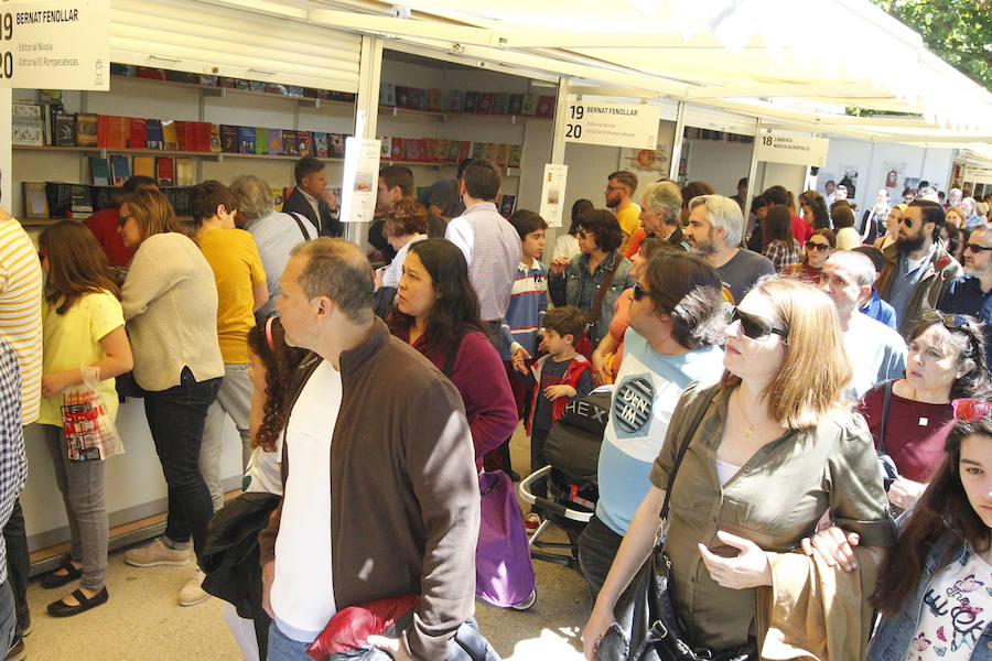 Fotos de la Feria del Libro de Valencia 2017