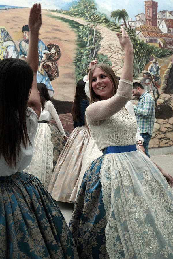 Fotos del ensayo de la dansà a la Virgen