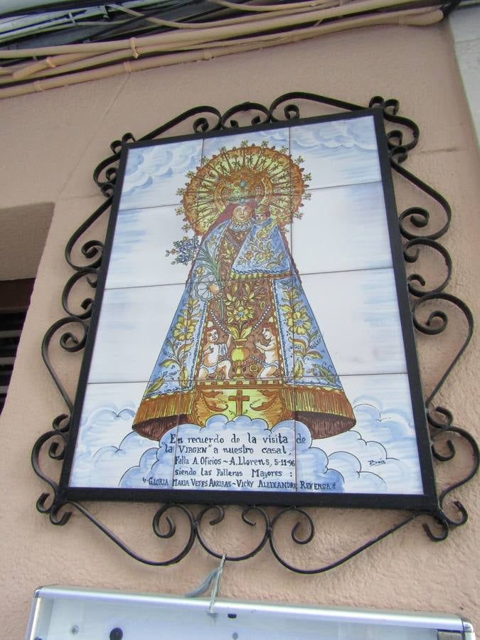Virgen de los Desamparados en un casal fallero