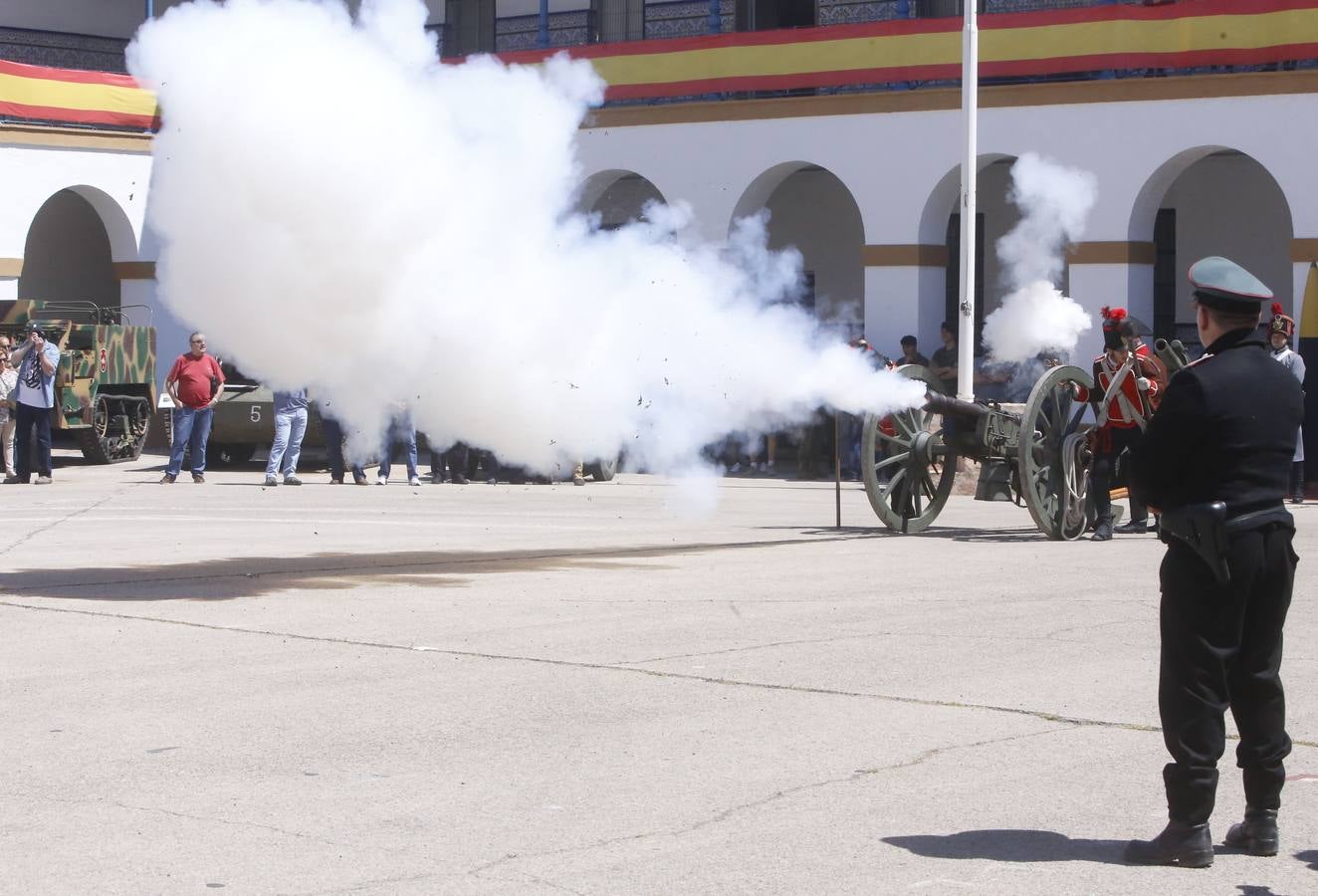 Fotos de la jornada de puertas abiertas del Museo Militar de Valencia