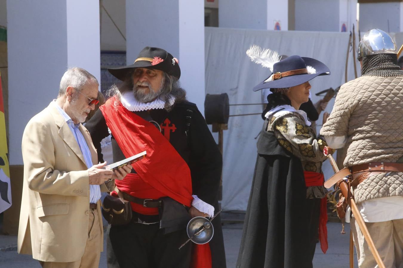 Fotos de la jornada de puertas abiertas del Museo Militar de Valencia