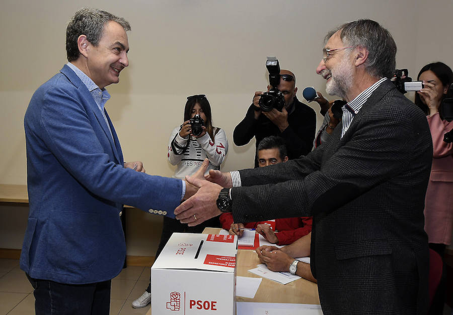 El PSOE decide su presente y su futuro