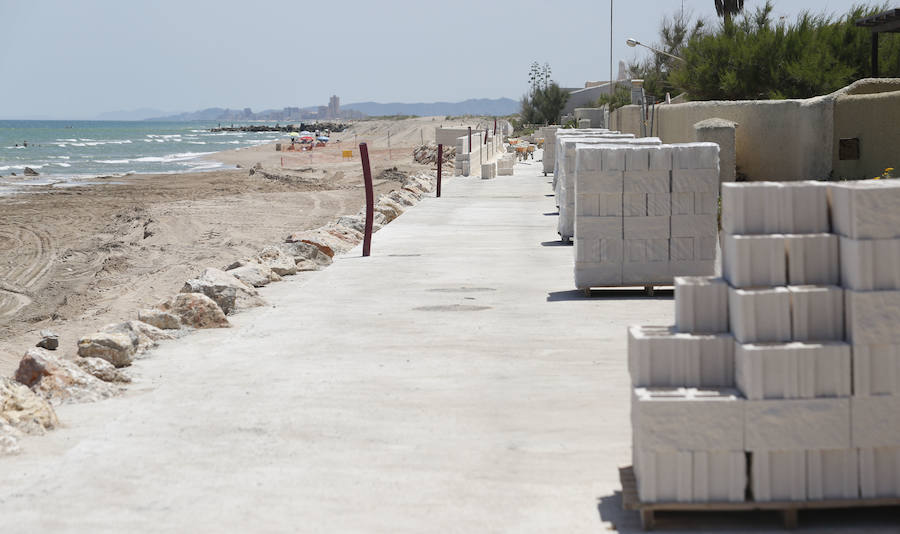 Fotos de la reconstrucción de la playa en la Casbah, El Saler