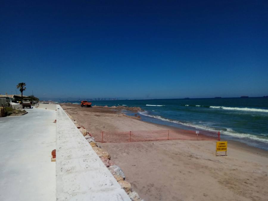 Fotos de la reconstrucción de la playa en la Casbah, El Saler