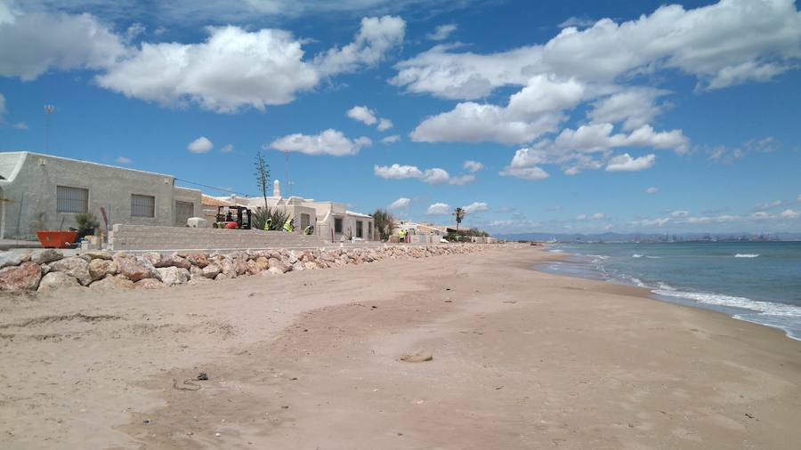 Fotos de la reconstrucción de la playa en la Casbah, El Saler