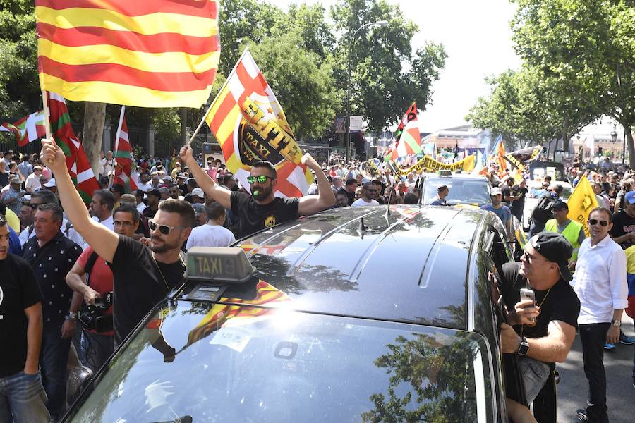 La huelga de los taxistas de toda España, en imágenes