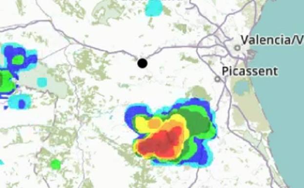 Ubicación de las tormentas eléctricas, a las 19 h, en el interior sur de Valencia.