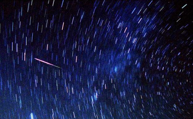 Lluvia de estrellas, el fenómeno perfecto para los amantes de la fotografía. 