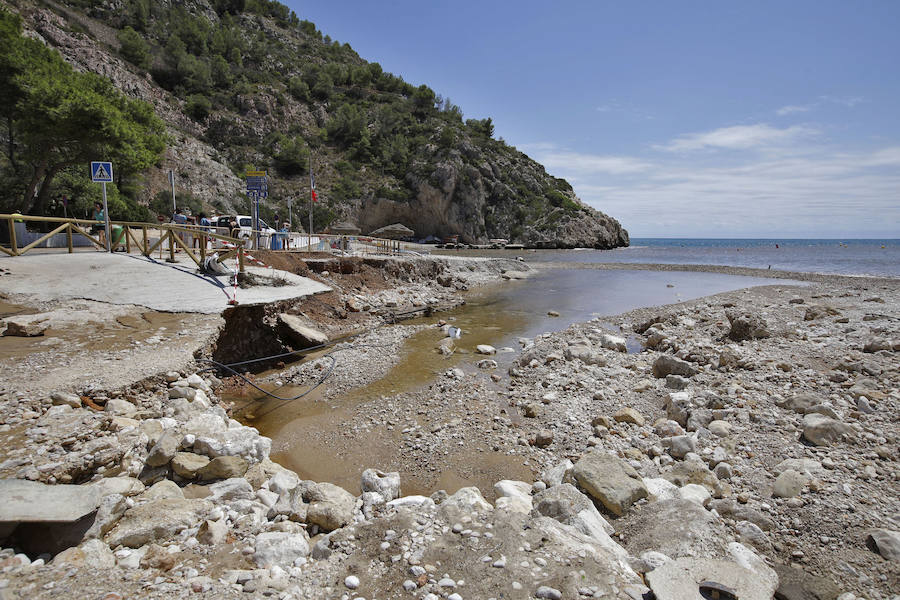 Las lluvias en Dénia superan los 79 litros y obligan a cerrar varios caminos