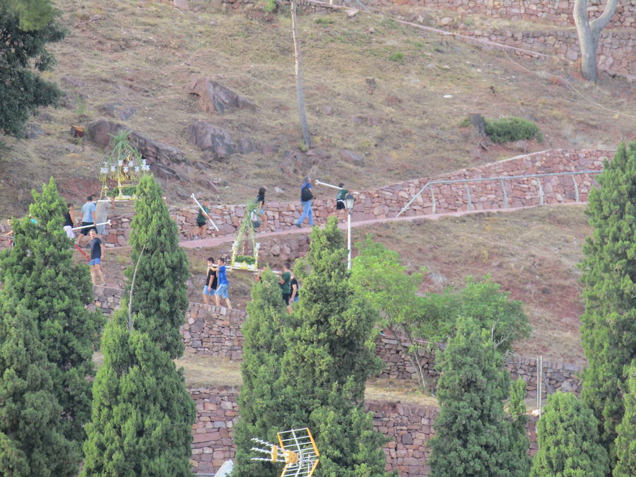 Fotos de la bajada de Sant Roc en Serra