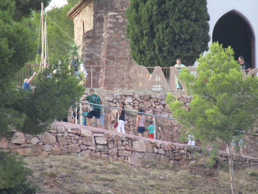 Fotos de la bajada de Sant Roc en Serra