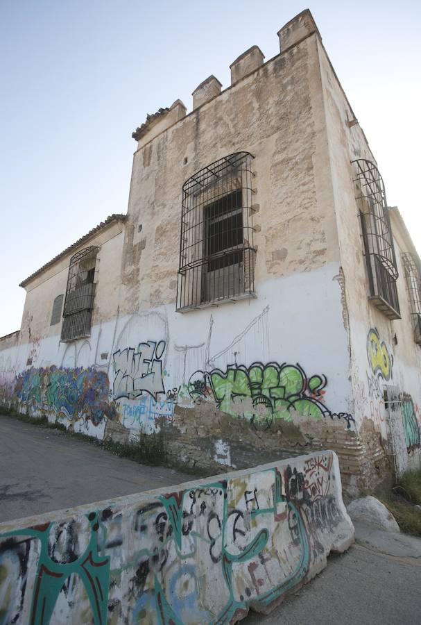 Fotos de alquería, palacios y casonas de Valencia que languidecen por falta de obras públicas y privadas