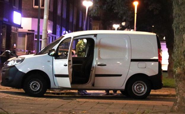 Imagen de la furgoneta en la que ayer fue detenido un español. 