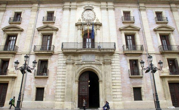 El juez que rechaza escritos en catalán recuerda que el Poder Judicial le respaldó 