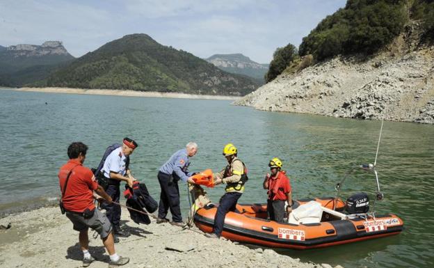 Búsqueda de la pareja desaparecida en el pantano de Susqueda.