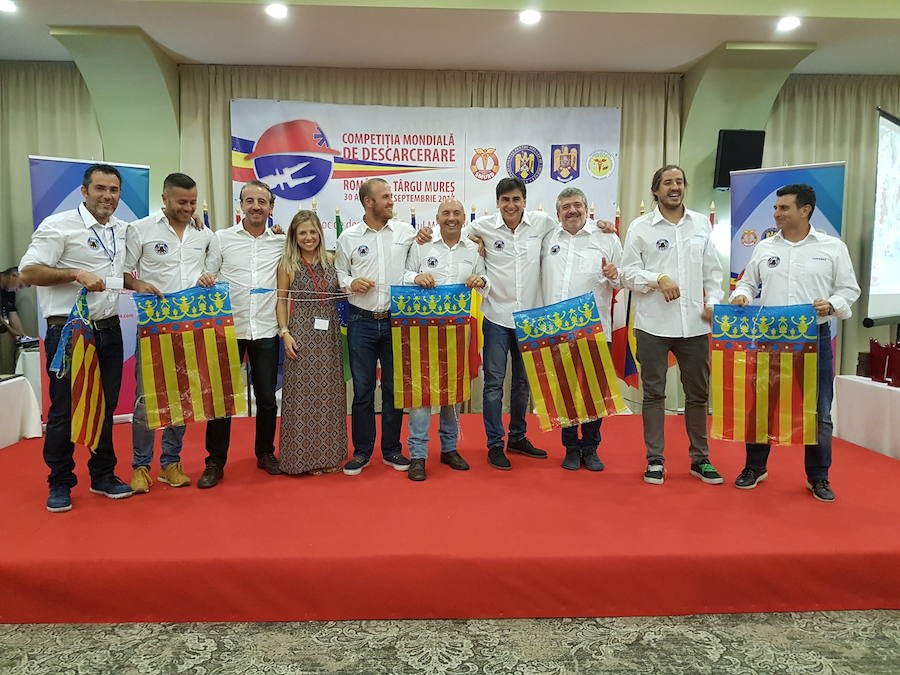 Fotos del equipo del Consorcio Provincial de Bomberos de Valencia durante el Mundial de Excarcelación