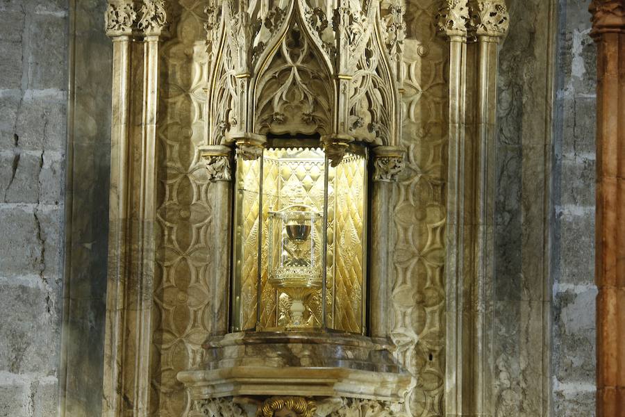 Fotos de la nueva iluminación de la Capilla del Santo Cáliz