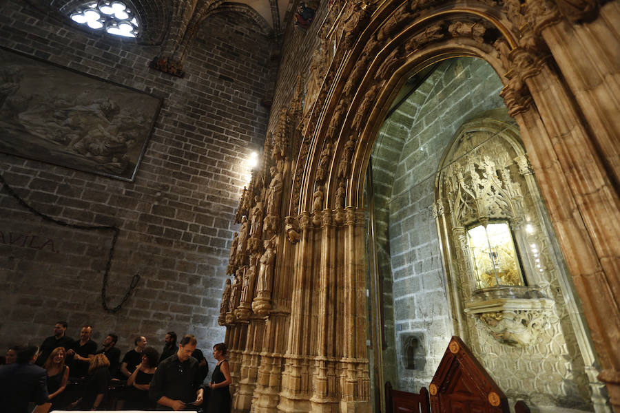 Fotos de la nueva iluminación de la Capilla del Santo Cáliz