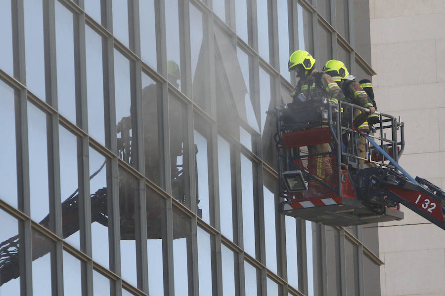 Fotos del incendio de la Ciudad de la Justicia