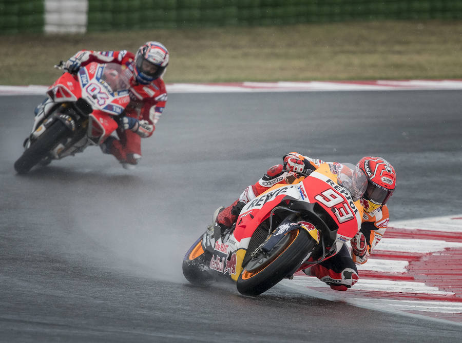 Marc Márquez logró en el circuito de Misano, en casa de Valentino Rossi, un triunfo importantísimo para el Mundial de MotoGP.