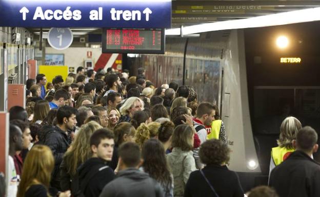 Primera jornada de huelga de 24 horas en el metro y el tranvía de Valencia