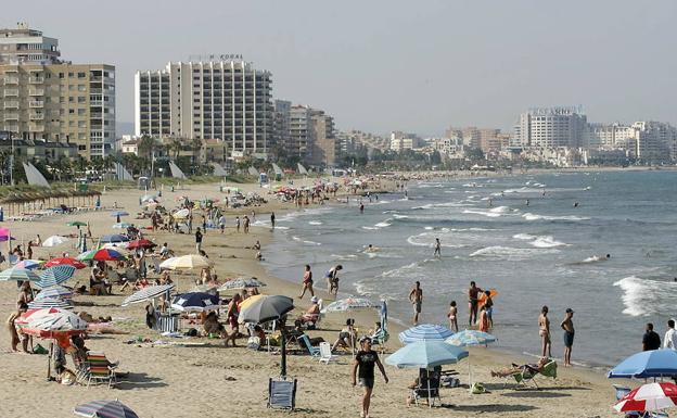 Fallece un bañista en la playa Morro de Gos de Oropesa