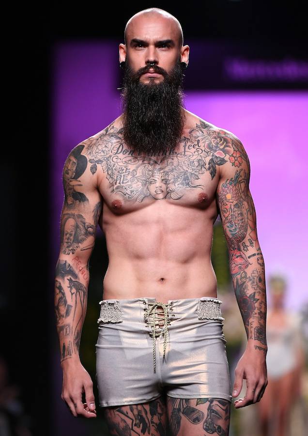 Fotos del desfile de Francis Montesinos en la Madrid Fashion Week