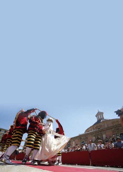 La Moma. Una de las danzas más conocidas de la Cabalgata del Convite del Corpus de Valencia. 