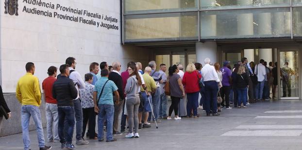 Colas en la reapertura de la Ciudad de la Justicia de Valencia