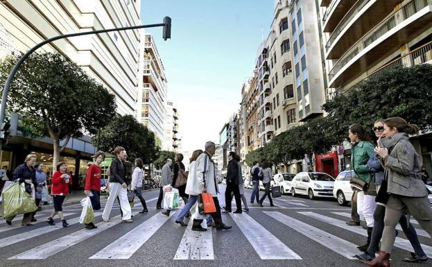 El comercio de Valencia revalida su preacuerdo para abrir cuarenta festivos