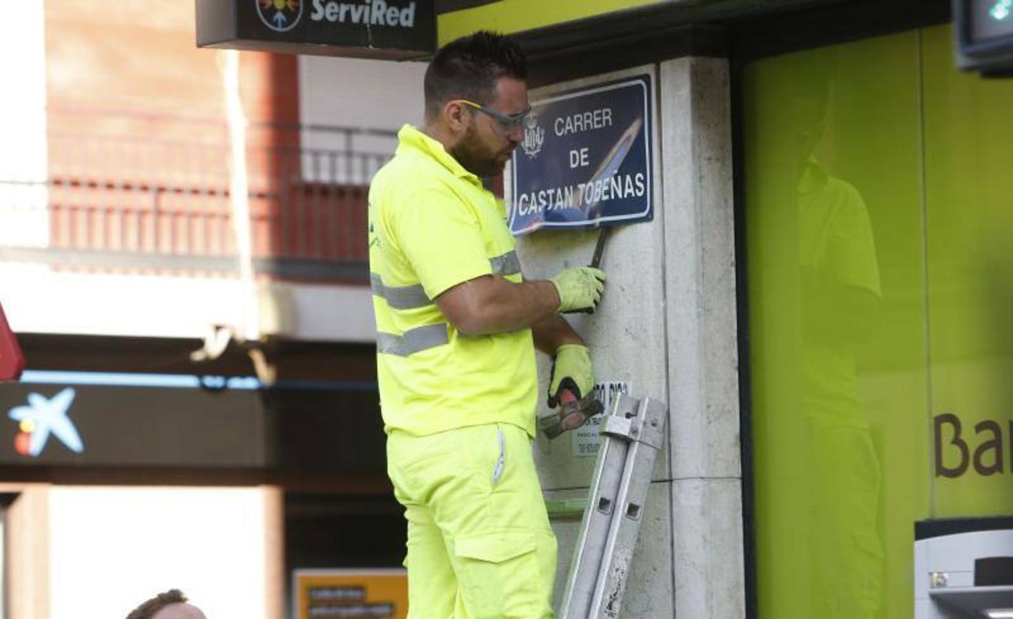 Fotos del cambio de nombre de calles en Valencia