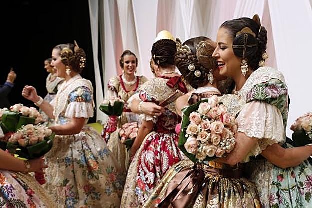 Fallas 2018 | Las fallas del centro vuelven a la corte de honor