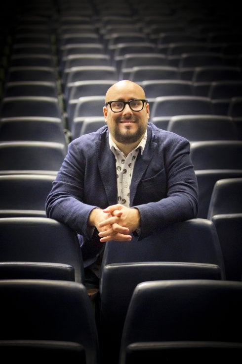 El director de escena valenciano Emilio López, en el Palau de les Arts. 