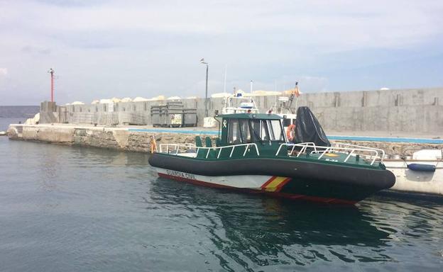 La Guardia Civil busca a los integrantes huidos de una patera en Tabarca