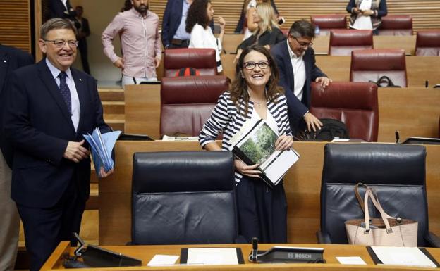 Ximo Puig y Oltra, en la sesión de control en Les Corts. 