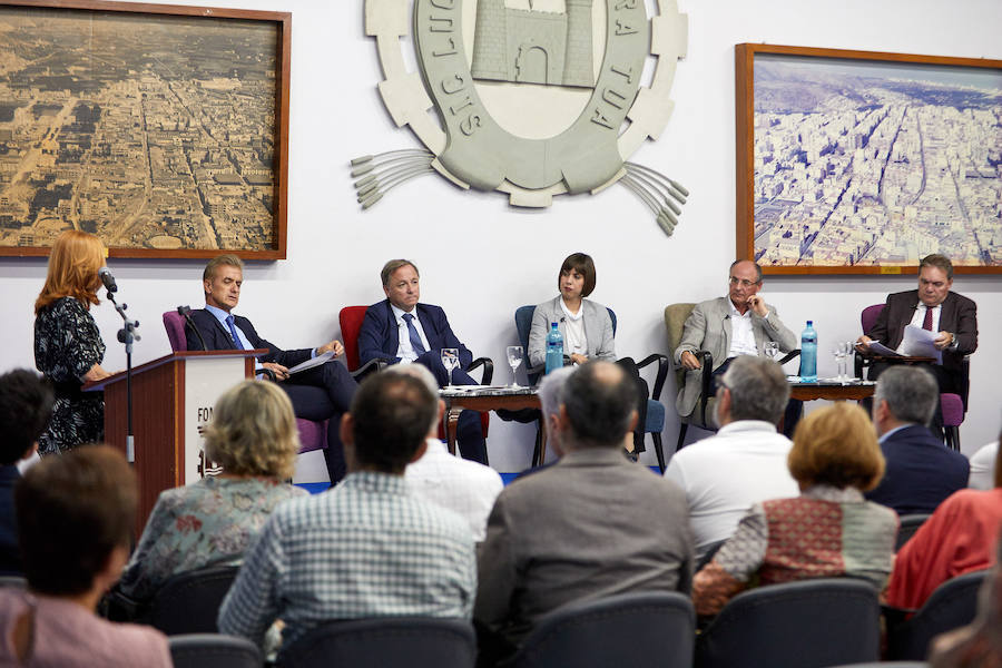 Fotos de la mesa de expertos: encuentros LP-Sabadell celebrada en Gandia