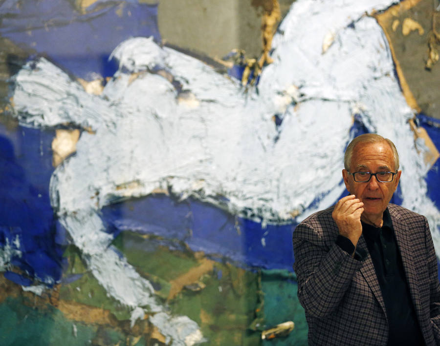 La muestra 'Valdés. Una visión personal' reúne 150 obras, algunas inéditas, desde los años 80 hasta la actualidad, que incluyen piezas inspiradas en Matisse, Picasso y Velázquez.