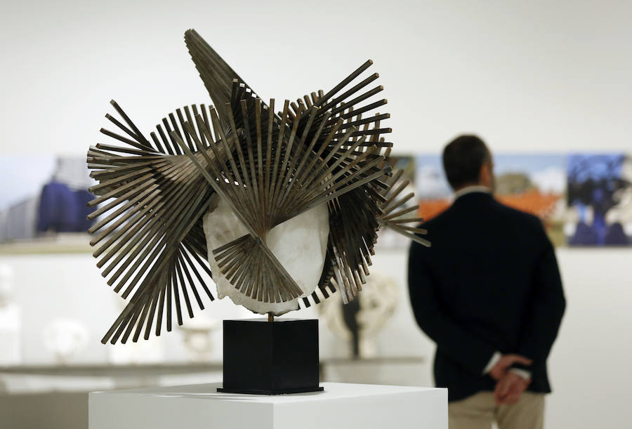 'Valdés. Una visión personal' ha sido comisariada por el crítico de arte Kosme de Barañano.