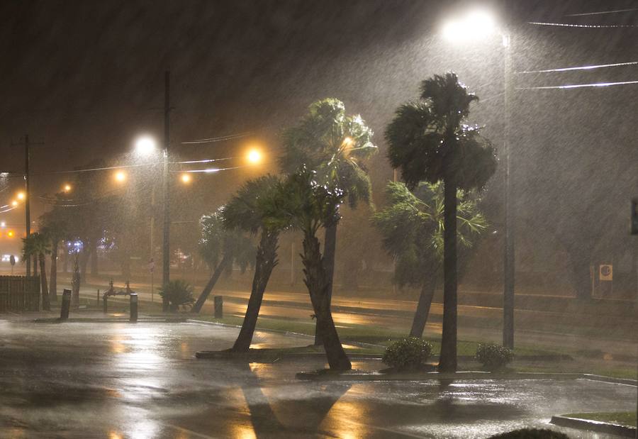 La tormenta tropical Nate a su paso por Gulf Coast en Biloxi, Mississippi.